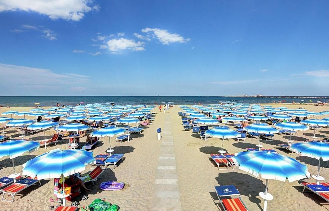 Bilocale Marina Romea Apartment Exterior photo